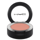 M·A·C Powder Kiss Soft Matte Strike a Pose - Sombra 1,5g (1)