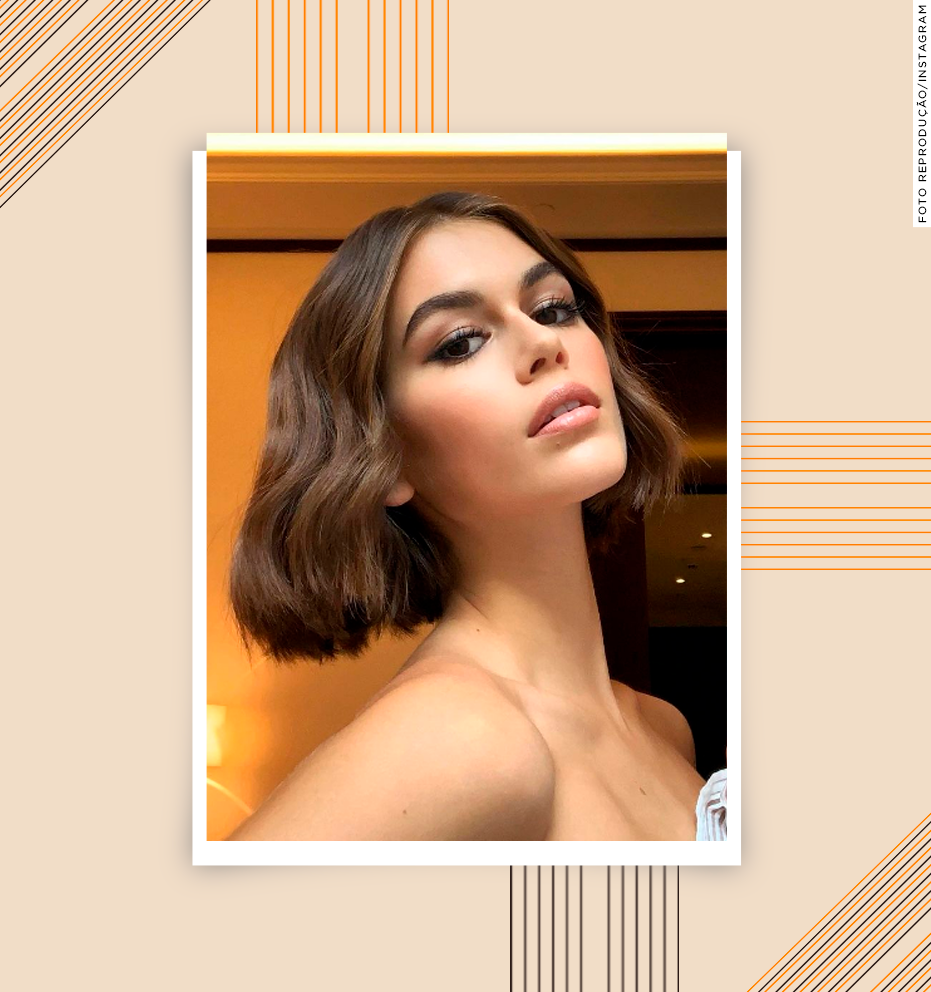 Kaya Gerber com blunt cut