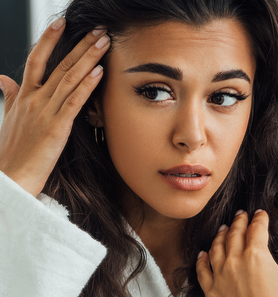 Queda de cabelo pós-parto: causas, sintomas e tratamento