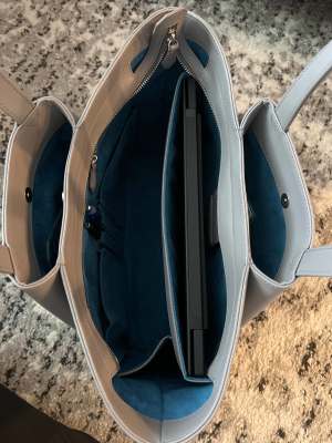 The Midi Pyramid tote bag for women – Kaai Bags | North America