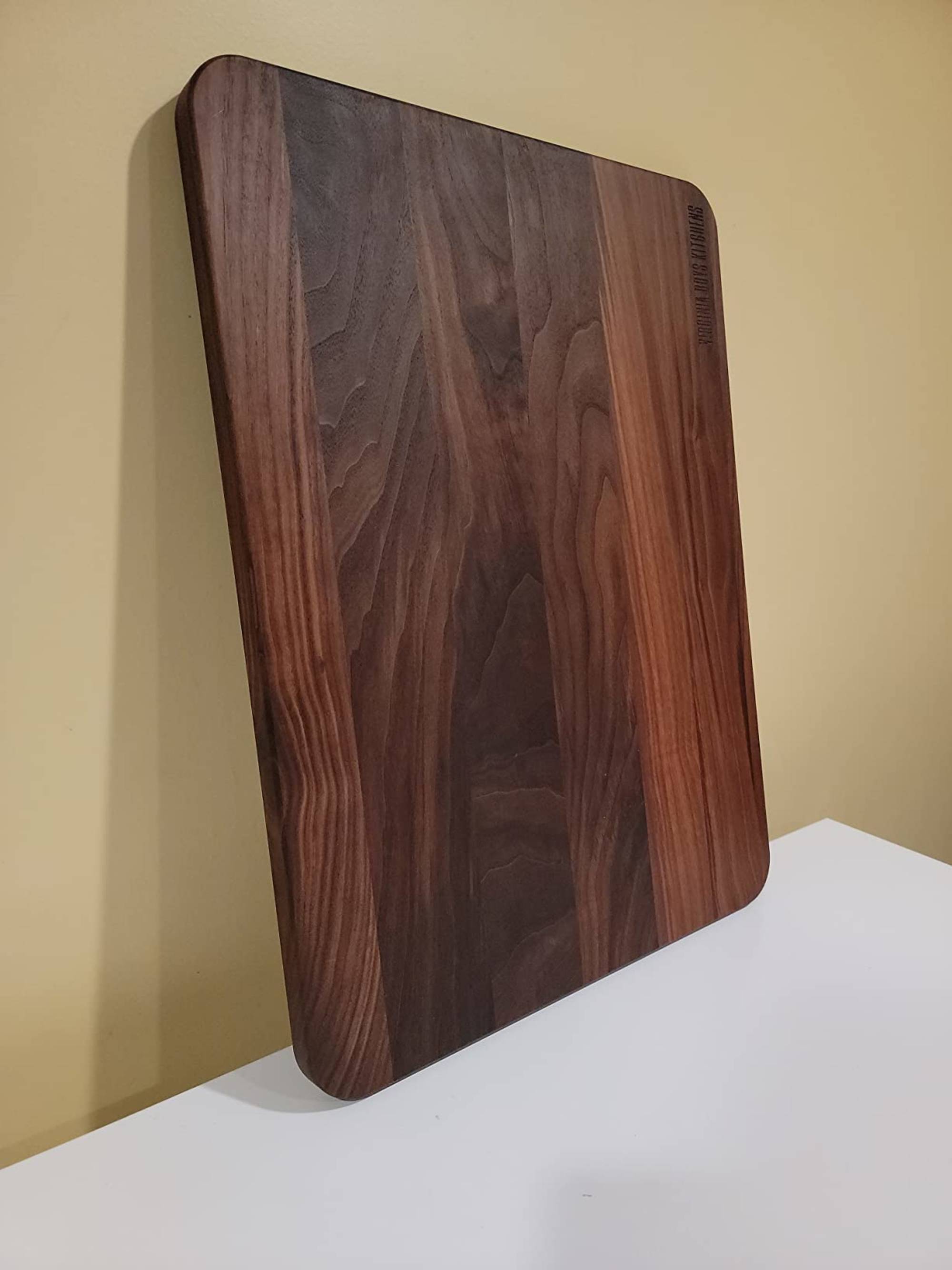 Rich Grained 3/4 Walnut Wood Cutting Board Set