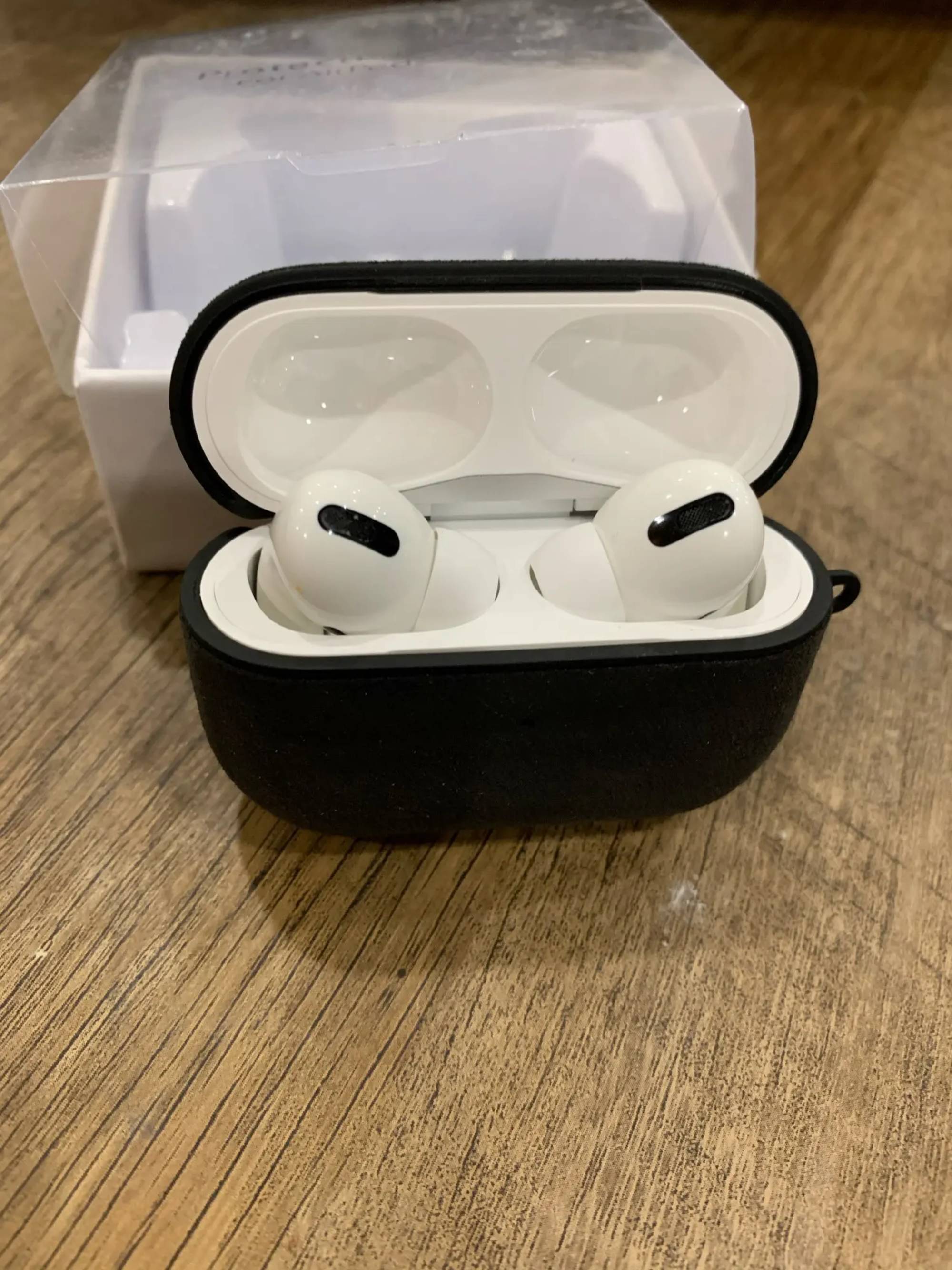 Funda para Airpods de Alcántara — Eldred