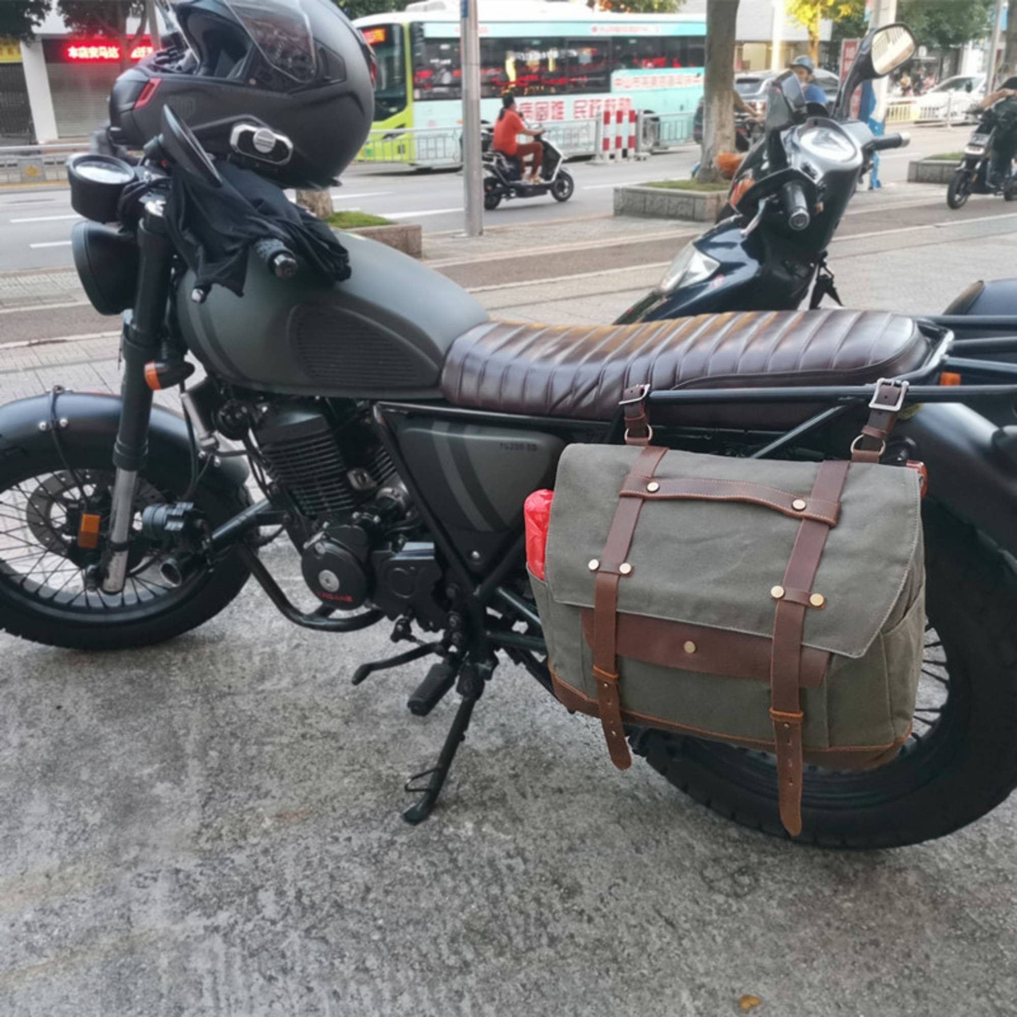 மோட்டார் சைக்கிள் விண்டேஜ் பை — Clark M.