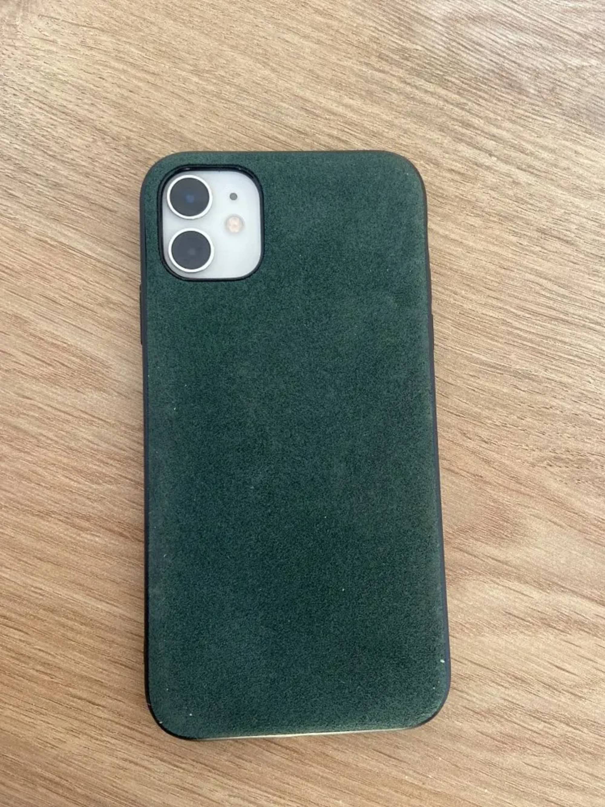 Capa para iPhone em Alcântara — Candelario McDermott