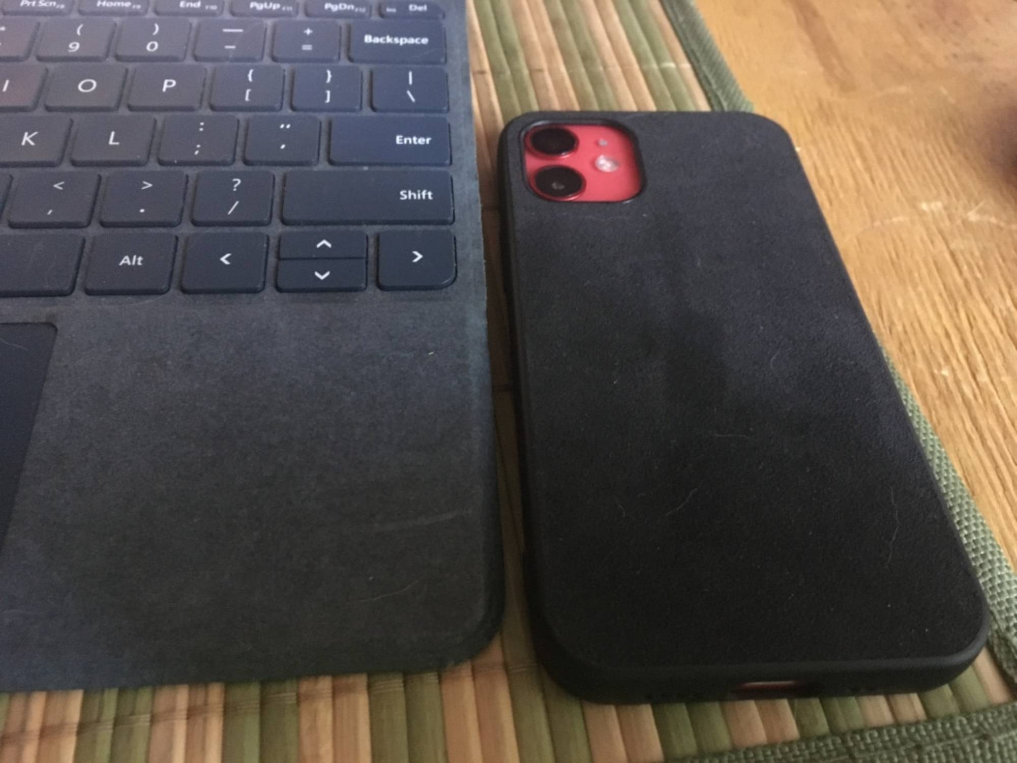 Capa Alcântara para iPhone 13 — Gabe