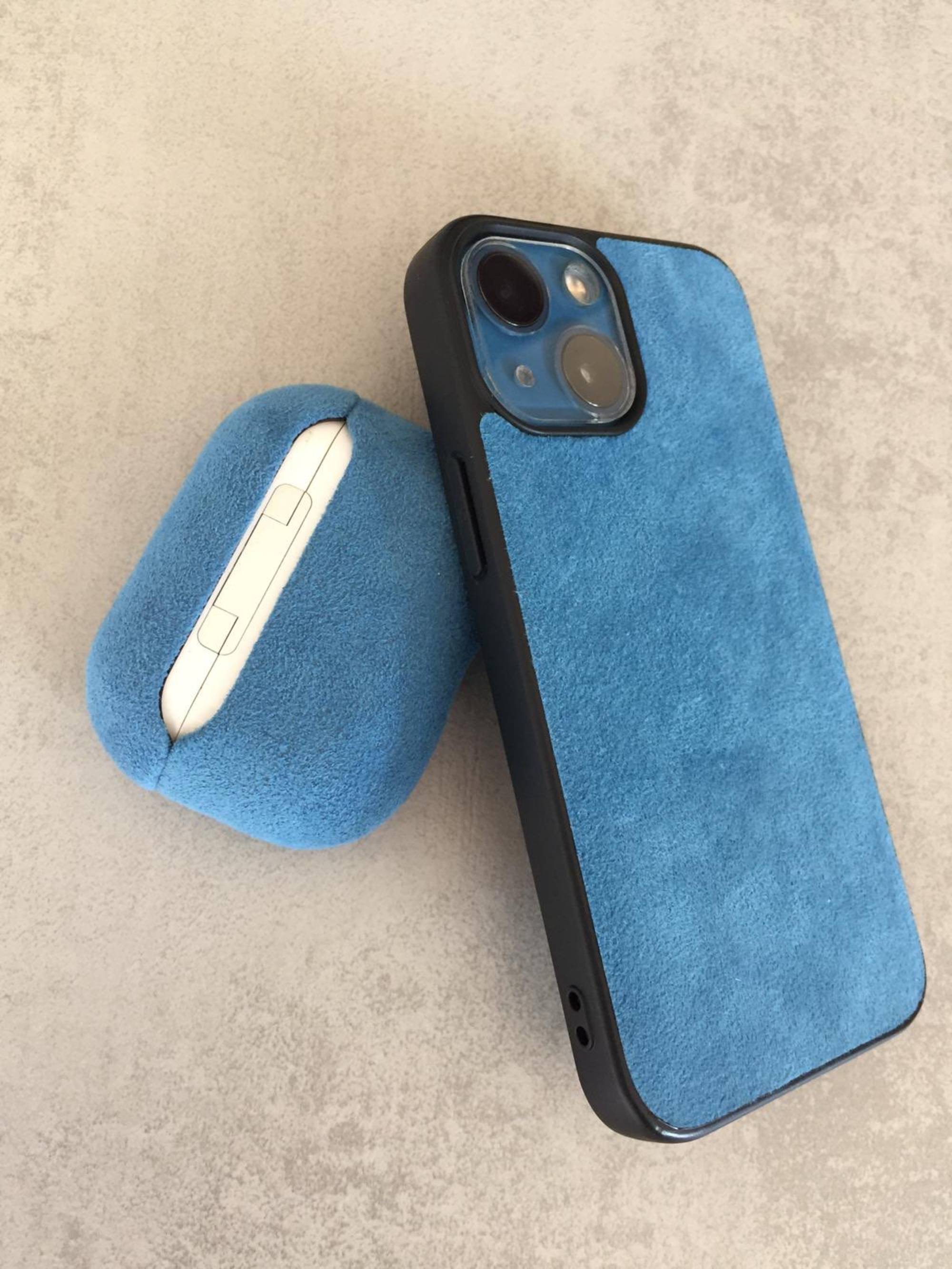 Capa Alcântara para iPhone 13 — Ron