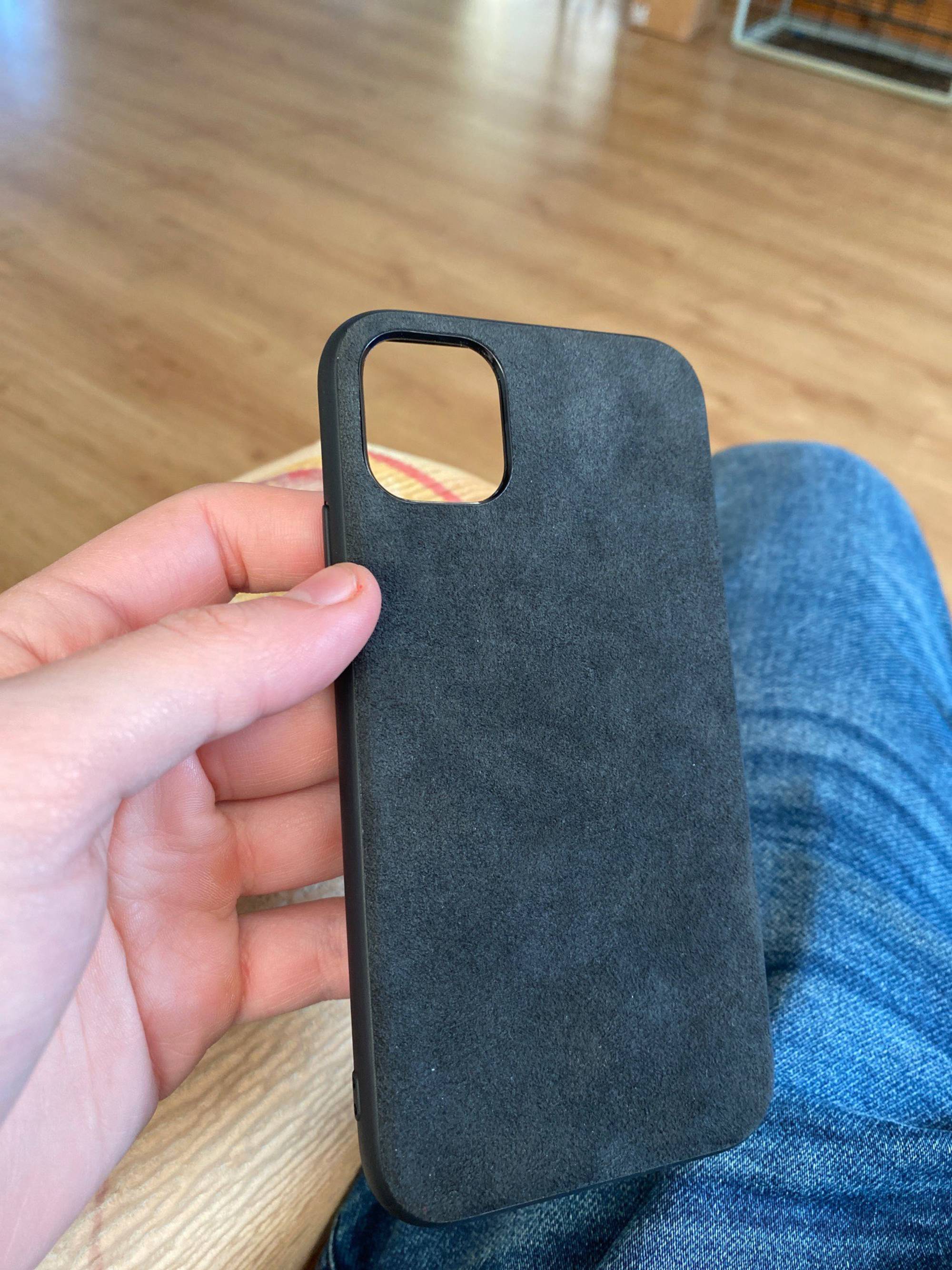 Capa Alcântara para iPhone 13 — Joel