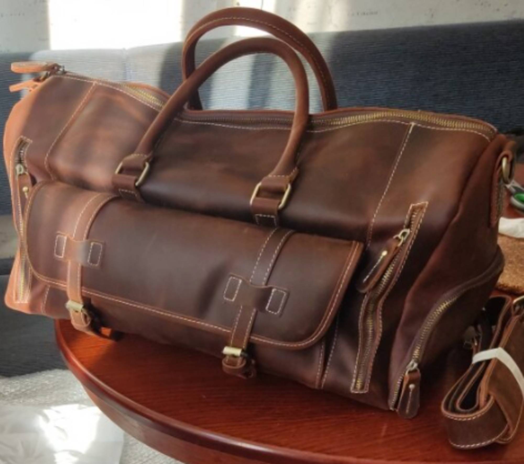 Stor skinnveske til reise Opes - crossbody med glidelås — FreytagMI