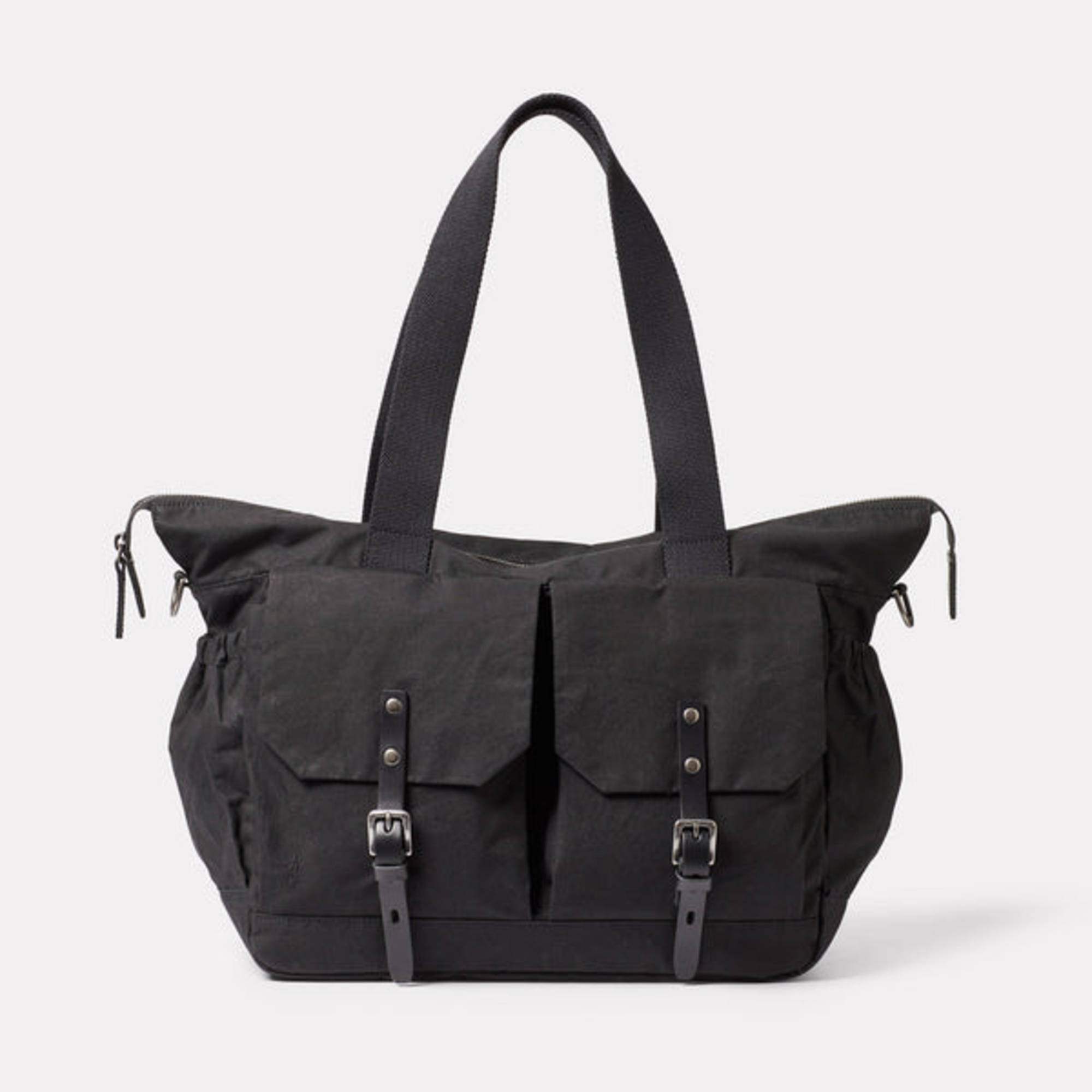 Maxi Changing Bag in Black | Ally Capellino