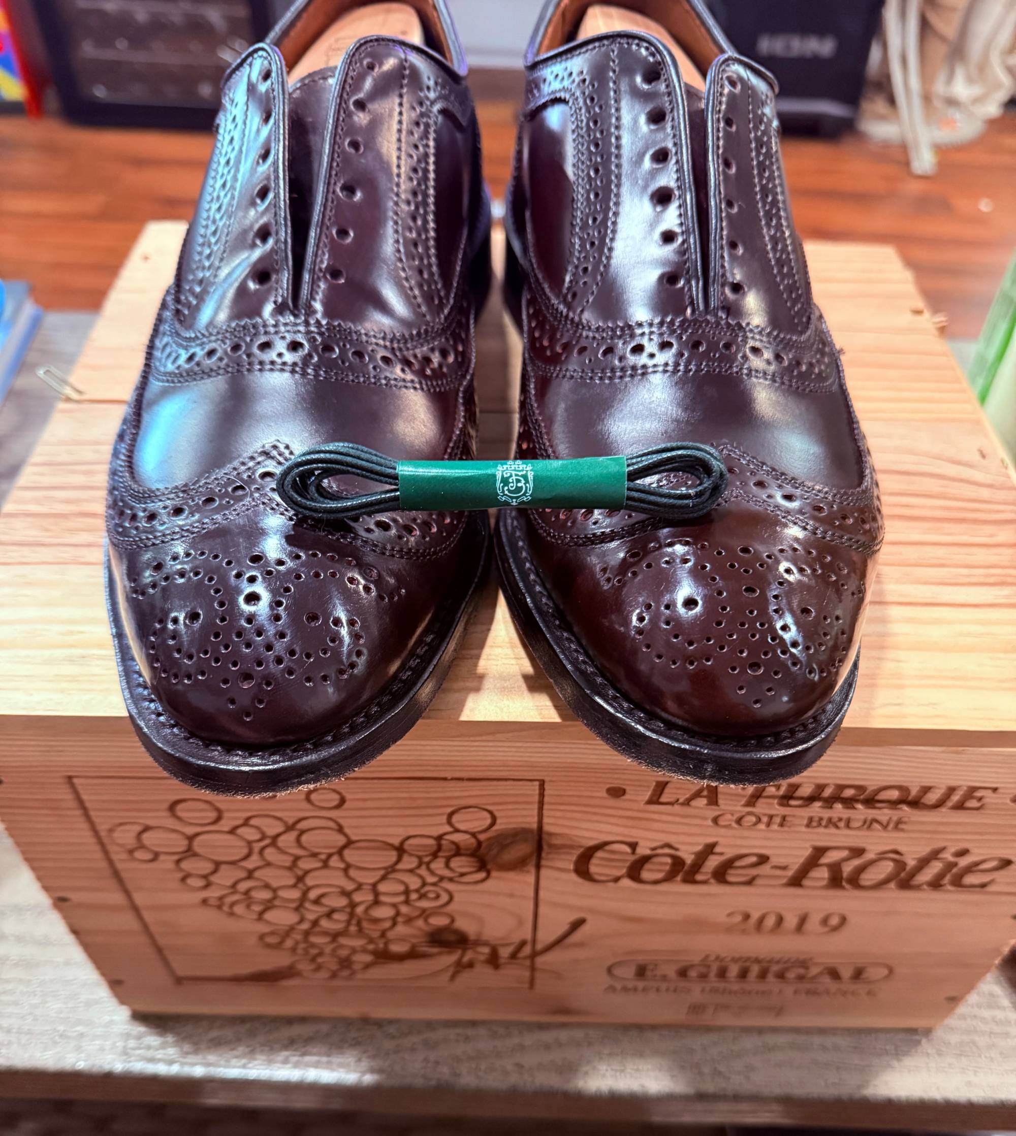 Dark Green Shoelaces Round Luxury Waxed Cotton Dress Shoe Laces by Fort Belvedere Gentleman's Gazette Dark Green Shoelaces Round Luxury Waxed Cotton Dress Shoe Laces by Fort Belvedere Gentleman's Gazette