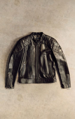 Outlaw Jacket in Black.