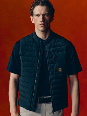 Chassis Gilet in Dark Ink.