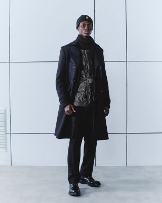 MILFORD COAT IN BLACK.