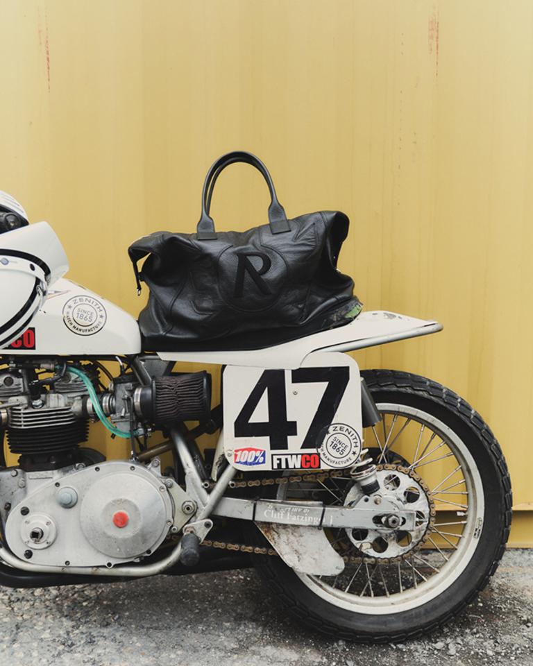 PHOENIX DUFFLE IN BLACK.