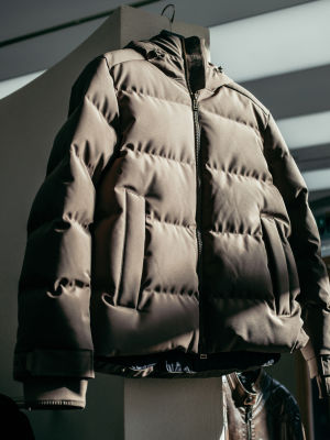 Pulse Jacket in Major Brown.