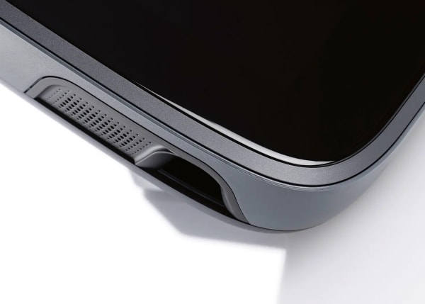 Close up on the B.Box Evo's high-quality speaker
