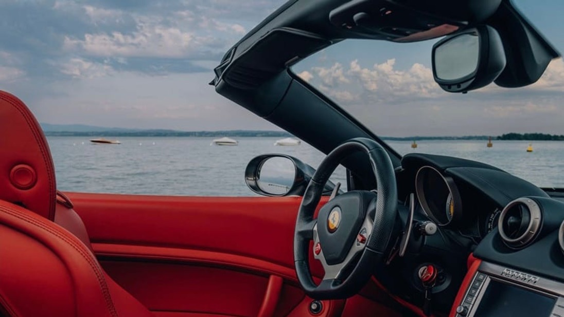 Come trasformare un weekend sul Lago di Garda in un'esperienza indimenticabile con auto di lusso in affitto