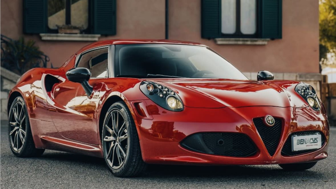 Autonoleggio supercar: smetti di desiderarla e inizia a guidarla (è più facile di quanto credi)