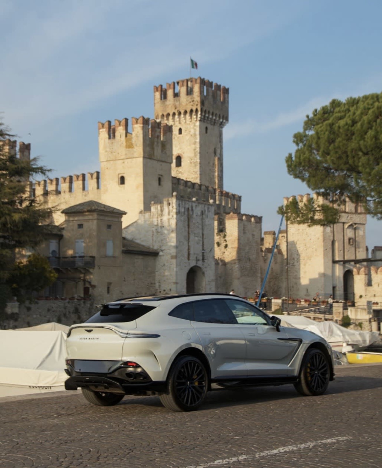 Benacus Dreams Cars