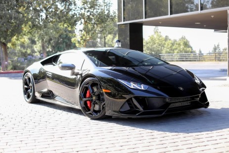 Affittare una Lamborghini sul Lago di Garda: adrenalina pura a portata di mano