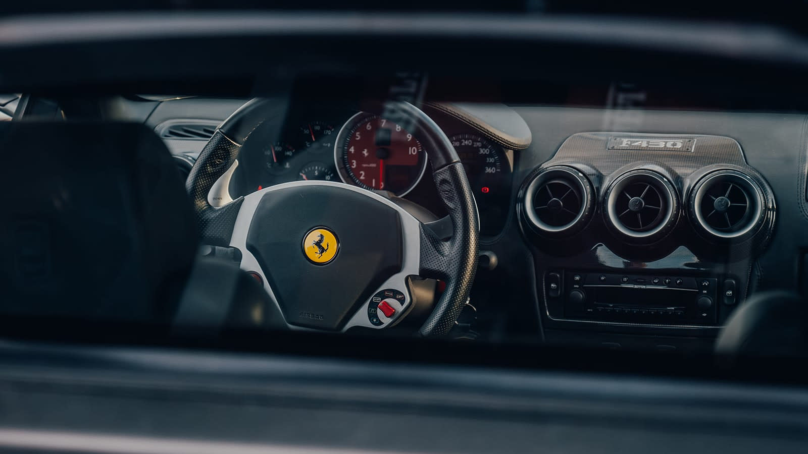 Perché scegliere il noleggio Ferrari F430