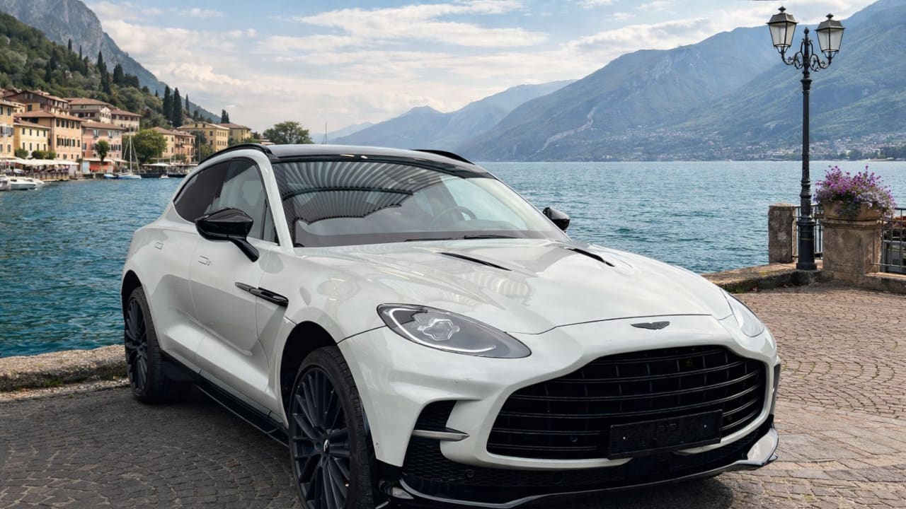 Noleggio Aston Martin DBX707 sul Lago di Garda