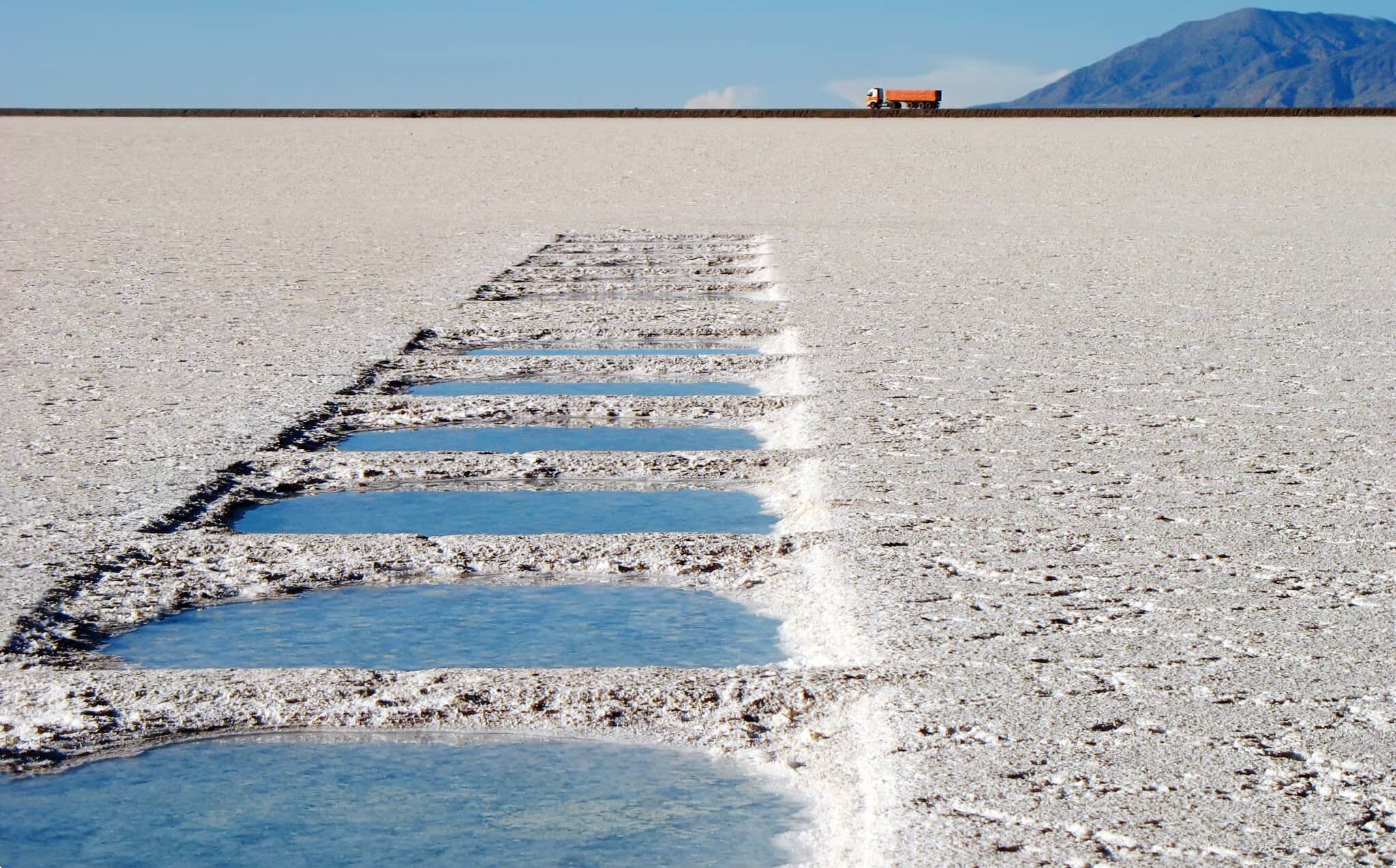 Hard rock lithium vs. brine – how do their carbon curves compare?