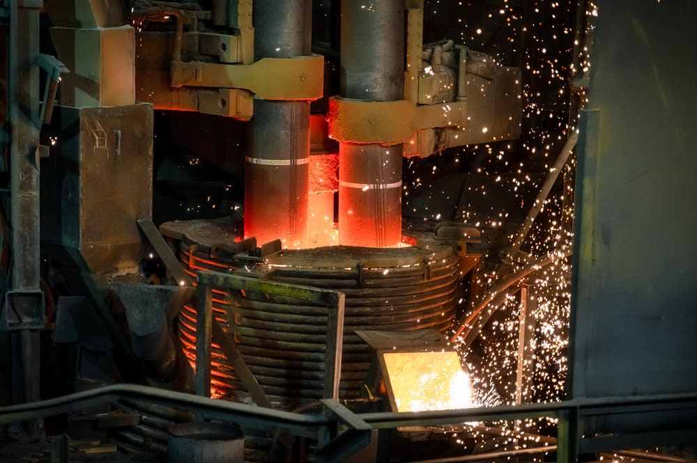 Synthetic graphite electrode producers accelerate shift to battery anodes driven by long term demand