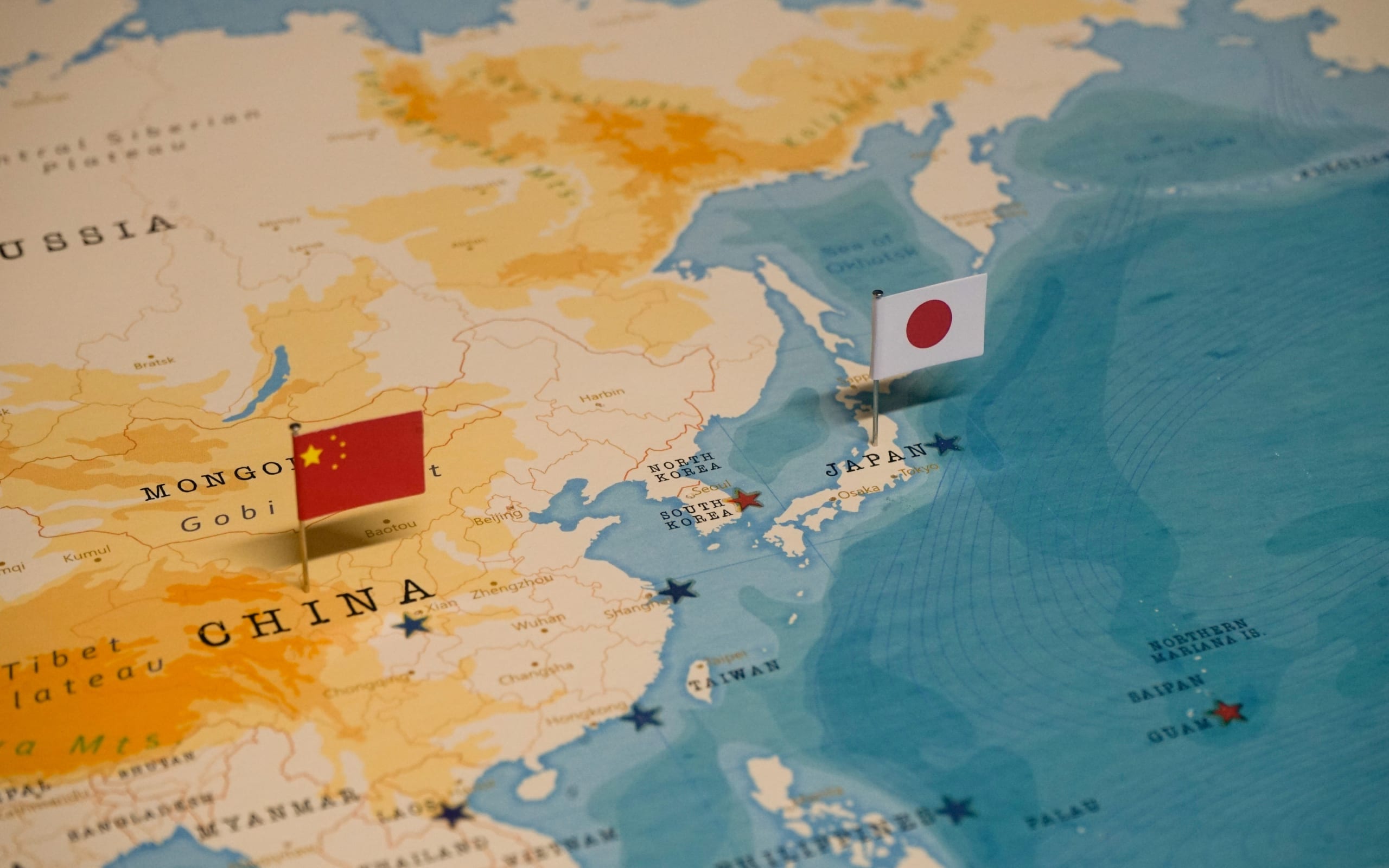The Map and Flag of China and Japan