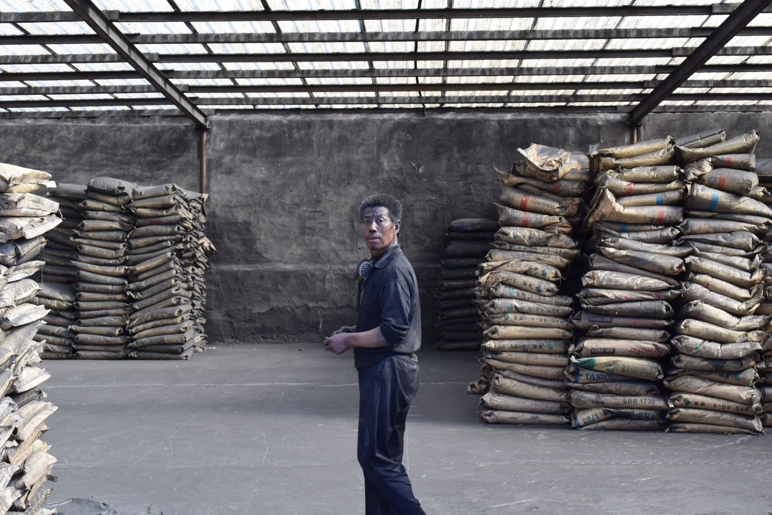 Western EV makers face up to China’s grip on graphite market