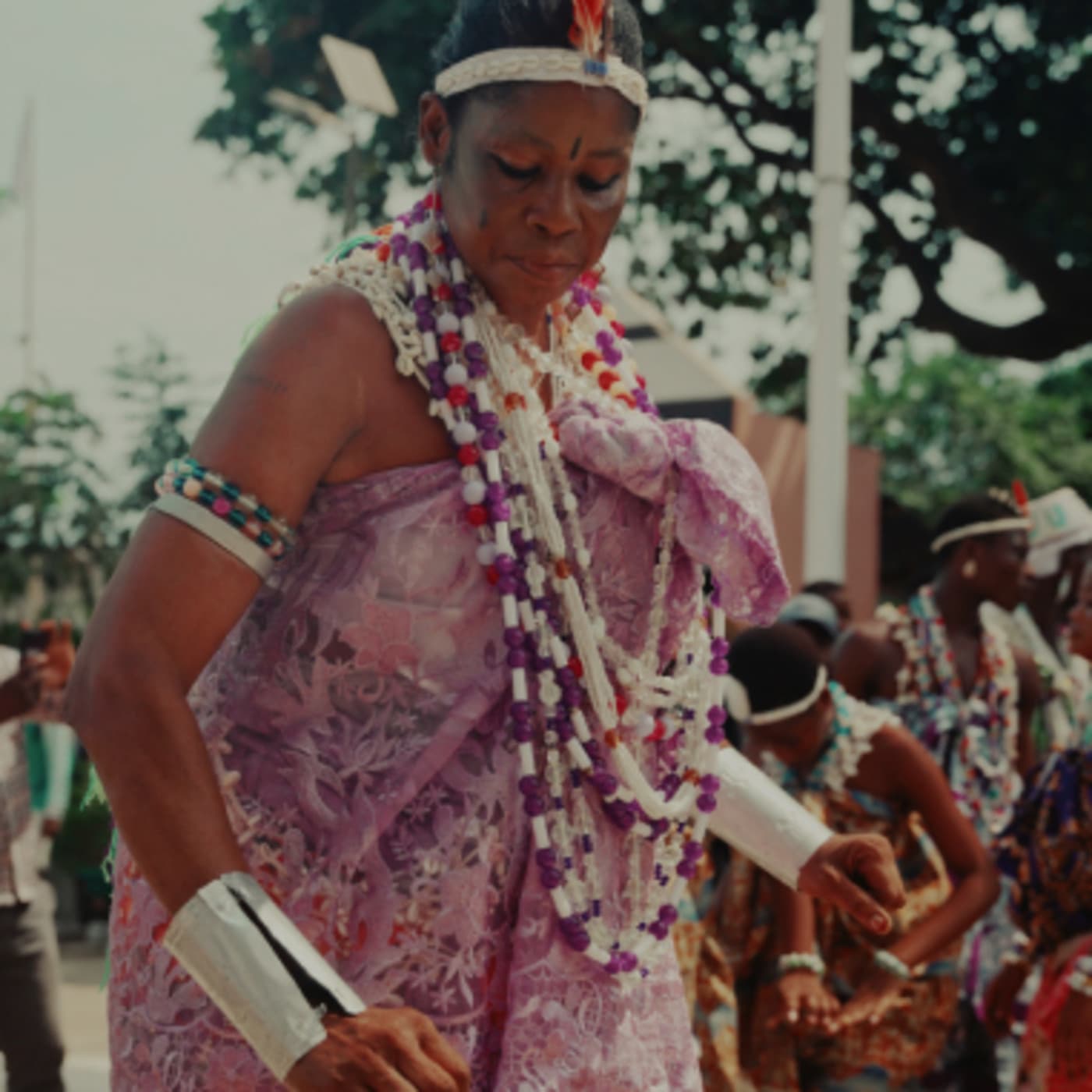 Bénin femme danse traditionnelle
