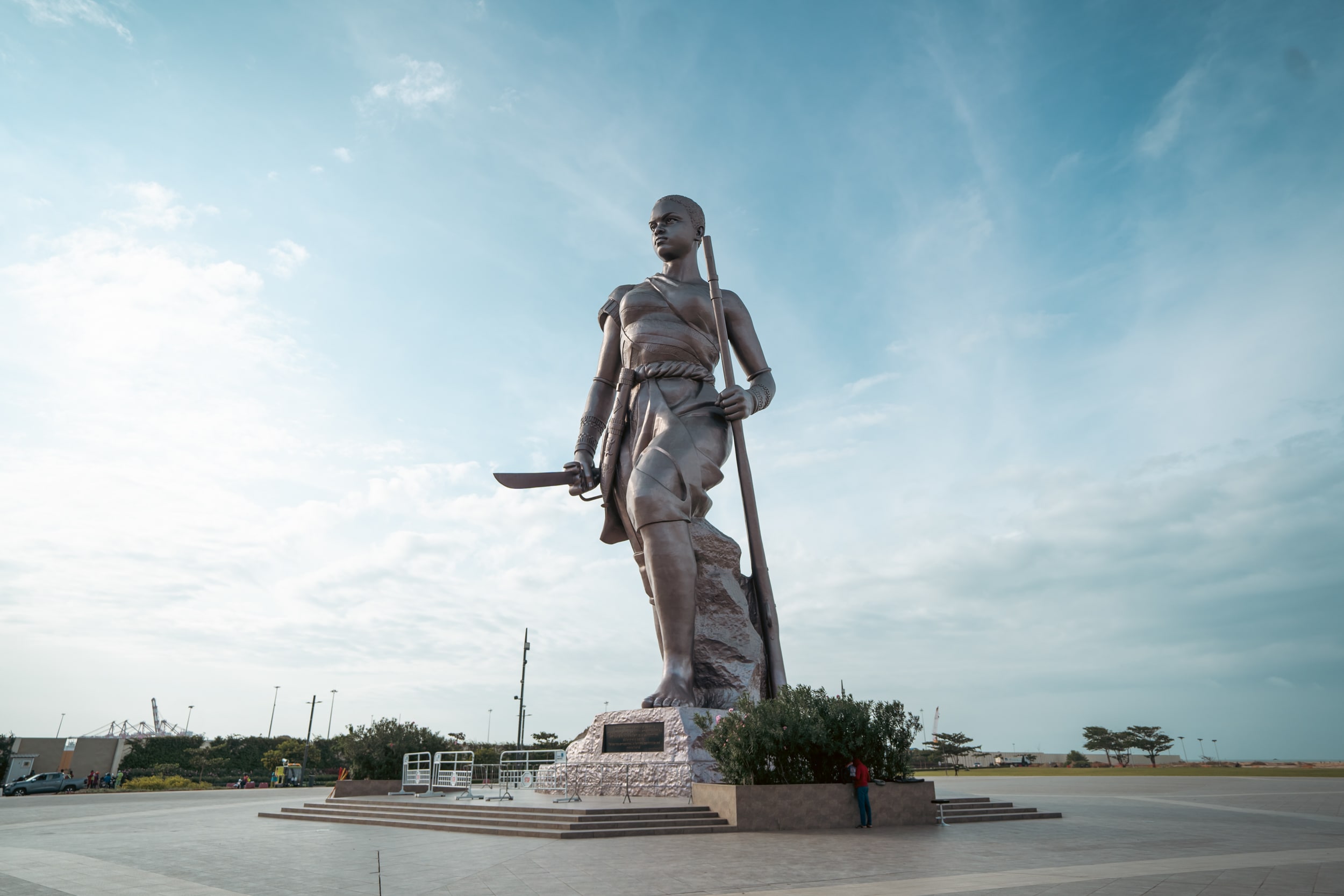 Statue monumentale de l'Amazone esplanade de Cotonou