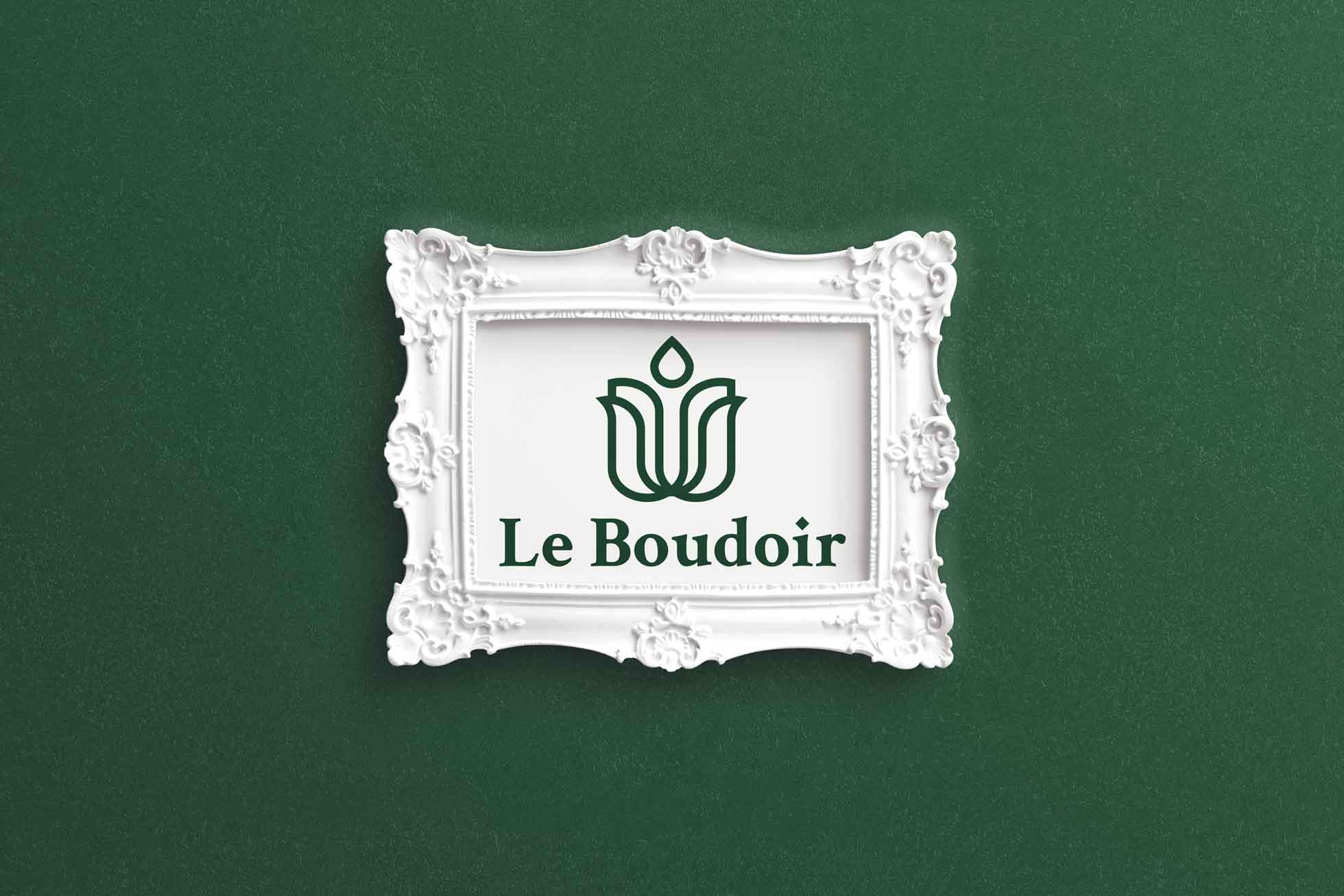 Piscine à l'intérieur du hammam du boudoir