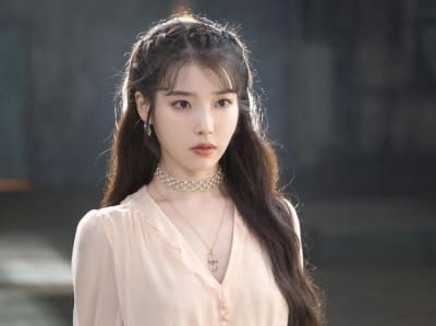 IU Batalkan Konser Solo 2022