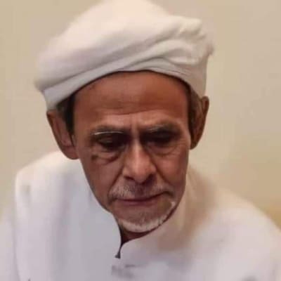 Pengasuh Pondok Pesantren Sidogiri KH. Nawawi Abd. Jalil Wafat