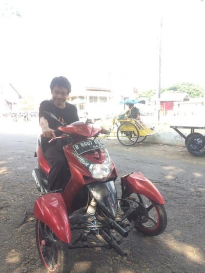 Mari Bantu Kusbandono Bisa Berjalan