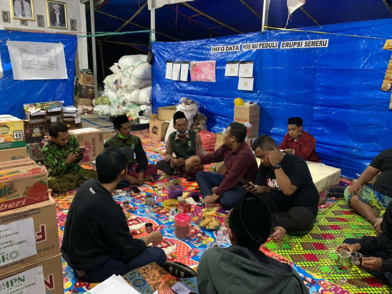 PKC PMII Jatim Salurkan Bantuan untuk Korban Erupsi Semeru