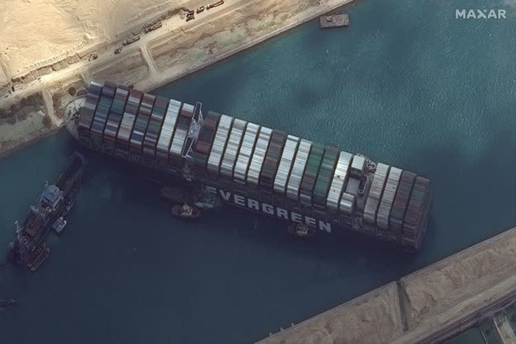 Kapal Kargo 'Ever Given' Nyangkut di Terusan Suez, Mesir Berhasil Dikeluarkan