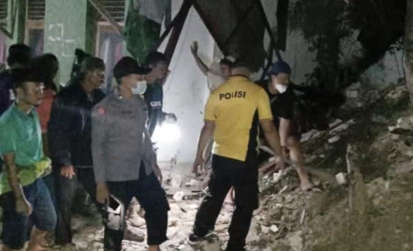 Seorang Santri Meninggal Dunia di Pondok pesantren Annidhaniyah Akibat Tertimpa Longsor