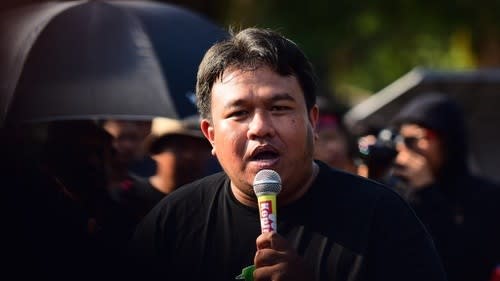 Dandhy Dwi Laksono: KBRI Abu Dhabi Pakai Bahasa Mahasiswa HI Semester Awal