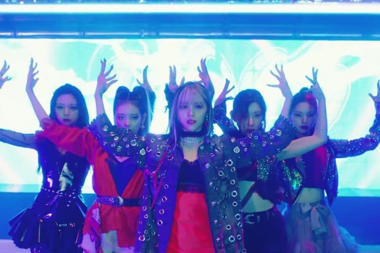 ITZY Tampil Berani dan Penuh Warna Dalam Comeback Terbarunya “LOCO”
