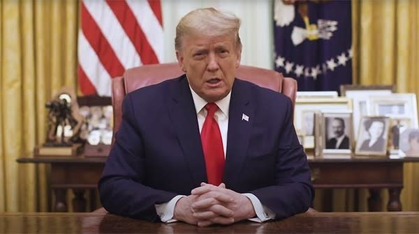 Donald Trump Teken Keputusan Presiden Perintahkan Buang Drone China