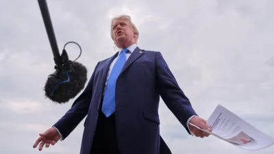 Keluarga Pelaut USS Lincoln Murka: Trump Dikritik Keras