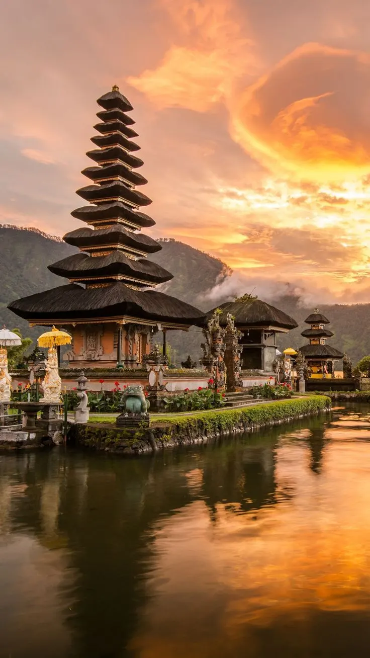Pura Ulun Danu Beratan Temple, Bali Indonesia