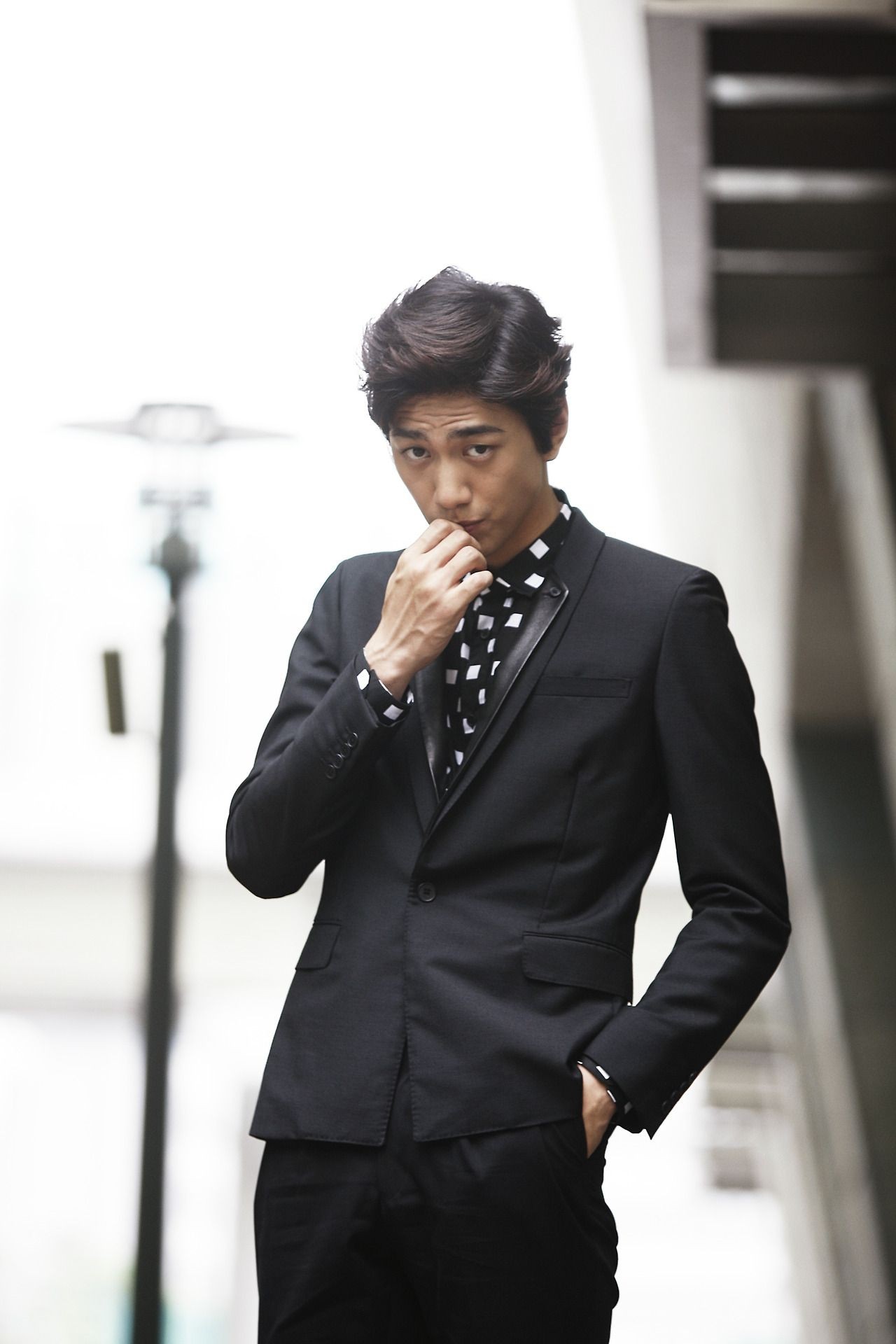6.	Sung Joon