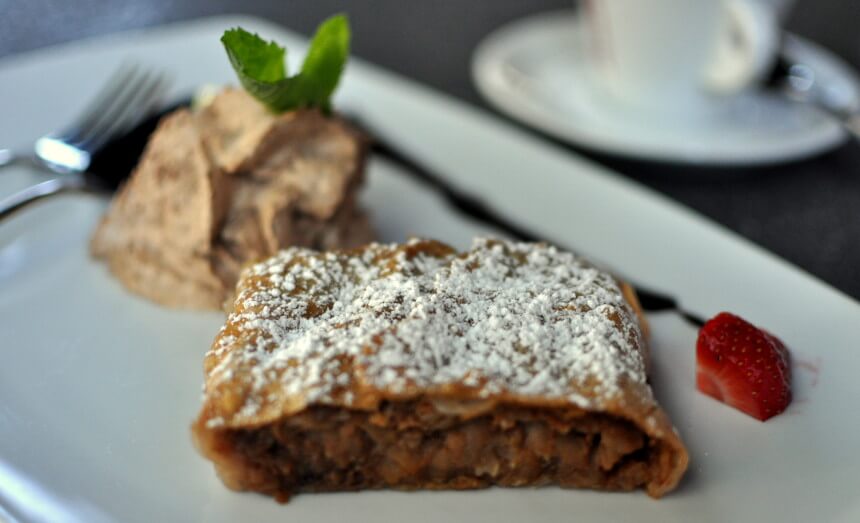 Apfelstrudel