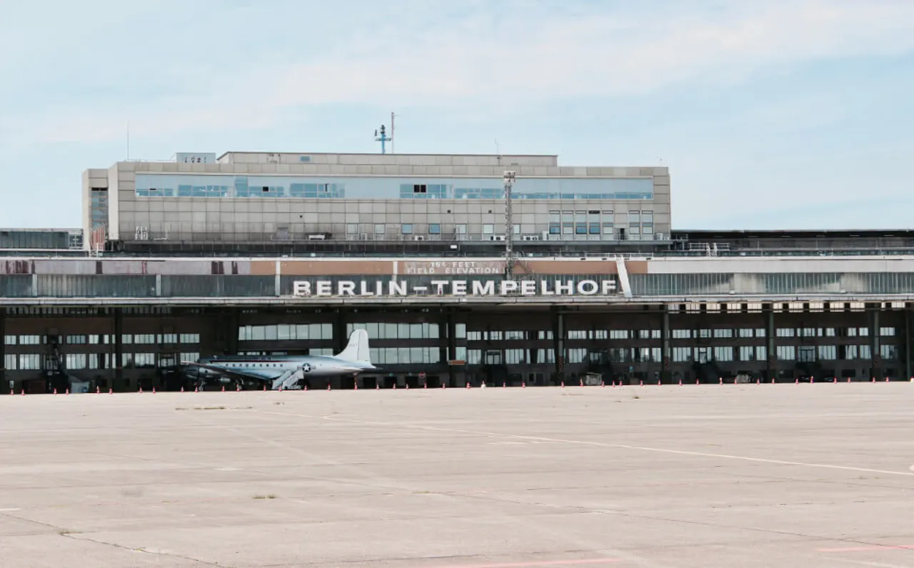 Berlin ehemaliger Flughafen Tempelhof: Geschichte & Führung