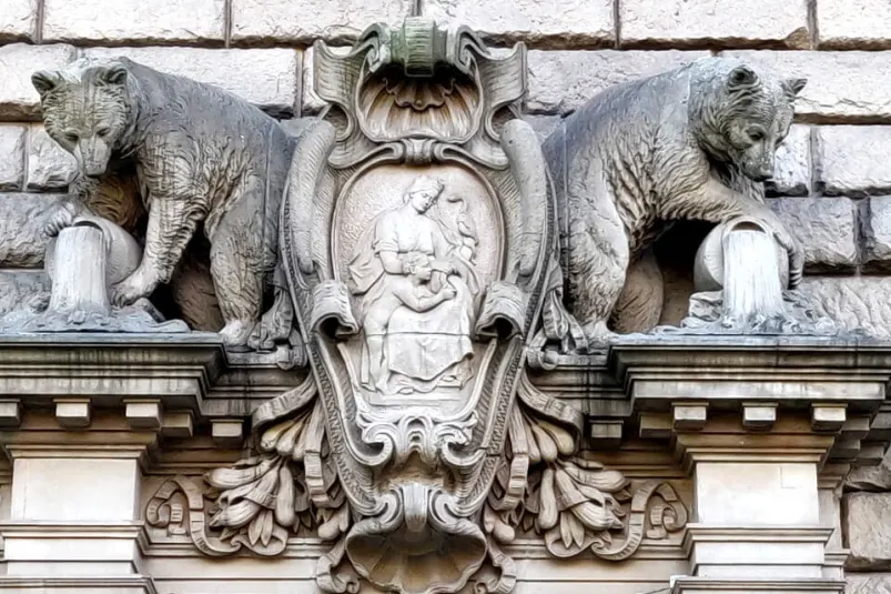 Why is the Berlin Bear on the Coat of Arms of the City?