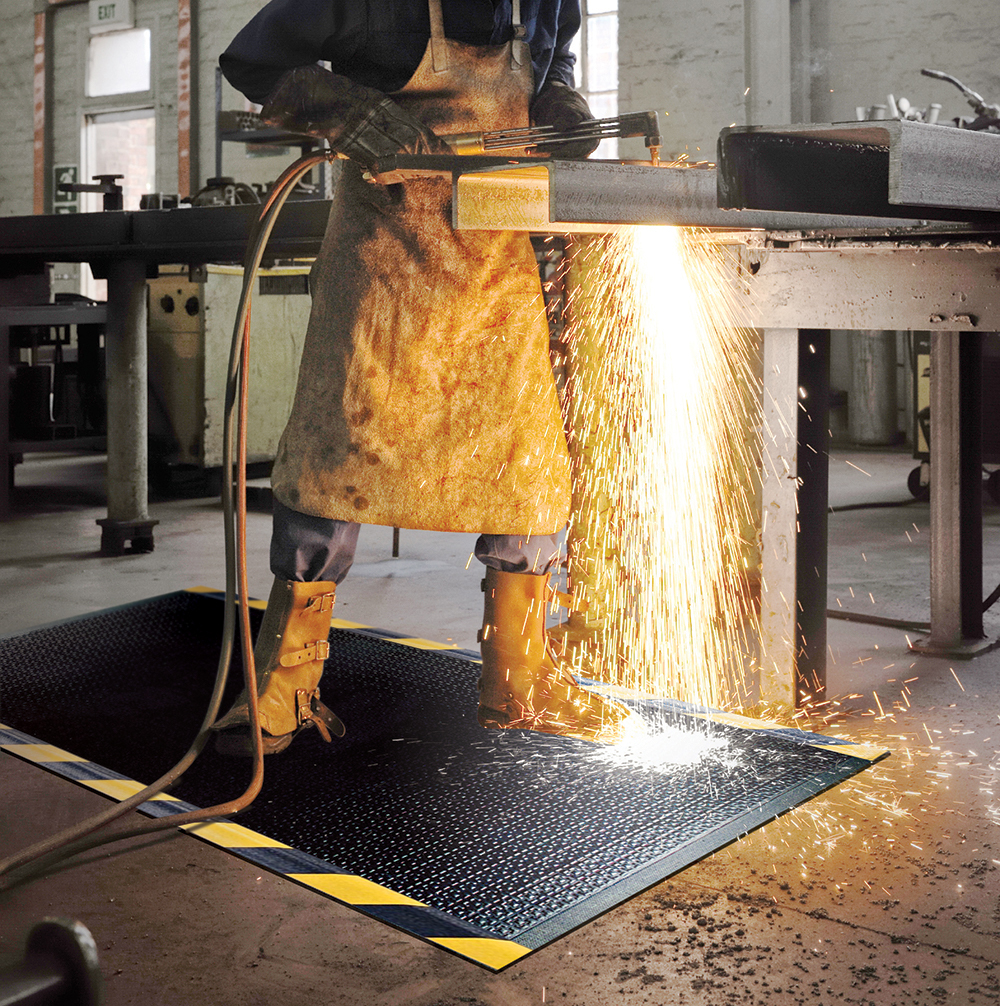 Anti-Fatigue-Grip-surface-floor-Mat5-yellow-border