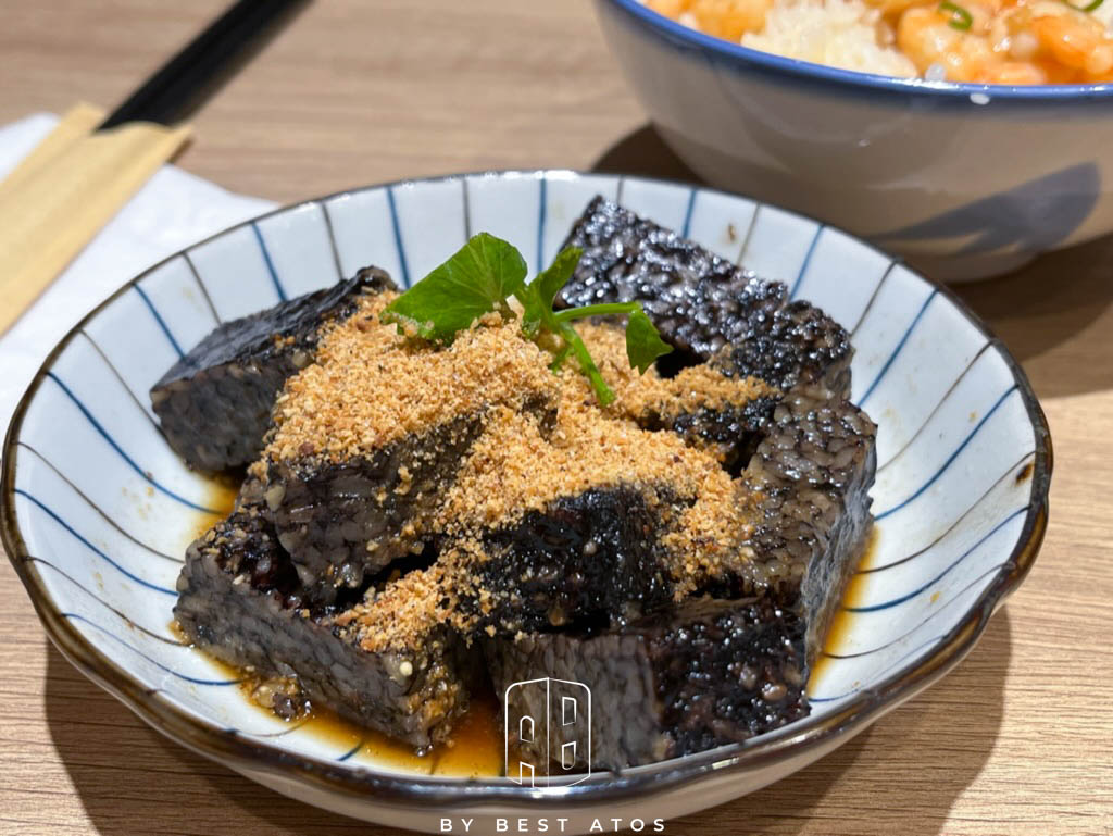 忠青商行宏匯廣場—在文青風餐廳吃台北第一名蝦仁飯聽周杰倫名曲 忠青商行宏匯廣場-免加價小菜:豬血糕佐花生粉